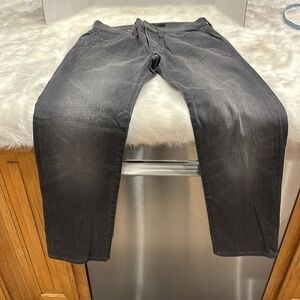 Joe’s  jeans the Brixton fit 28